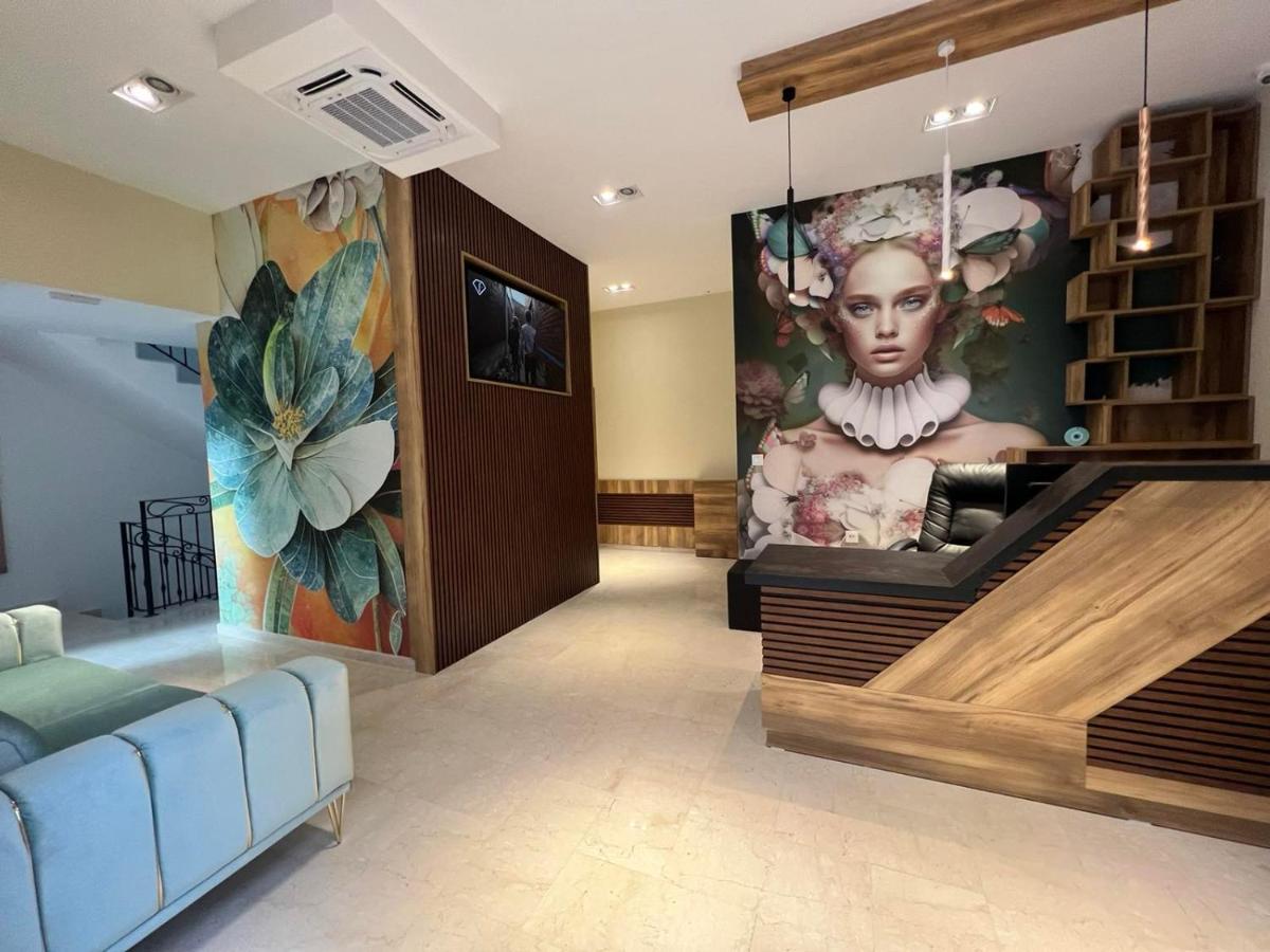Floral Boutique Hotel Pleven Extérieur photo