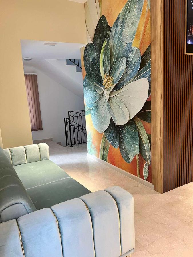 Floral Boutique Hotel Pleven Extérieur photo