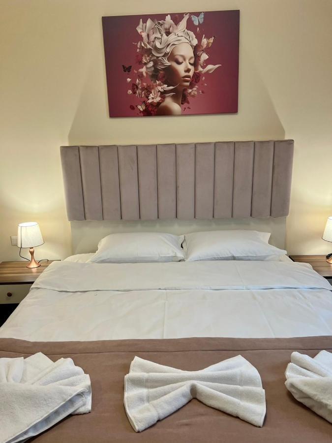 Floral Boutique Hotel Pleven Extérieur photo