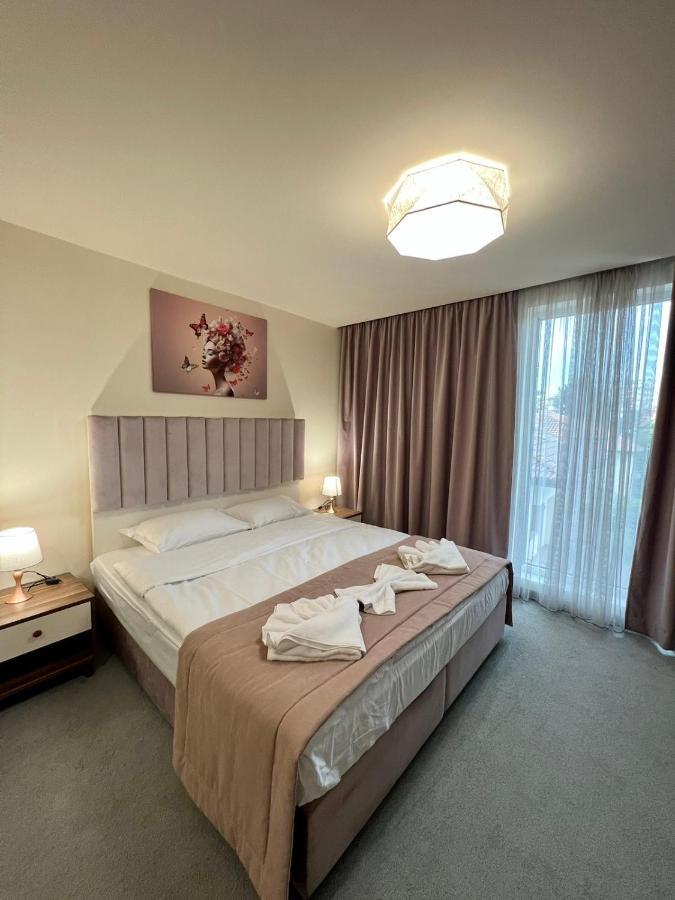 Floral Boutique Hotel Pleven Extérieur photo