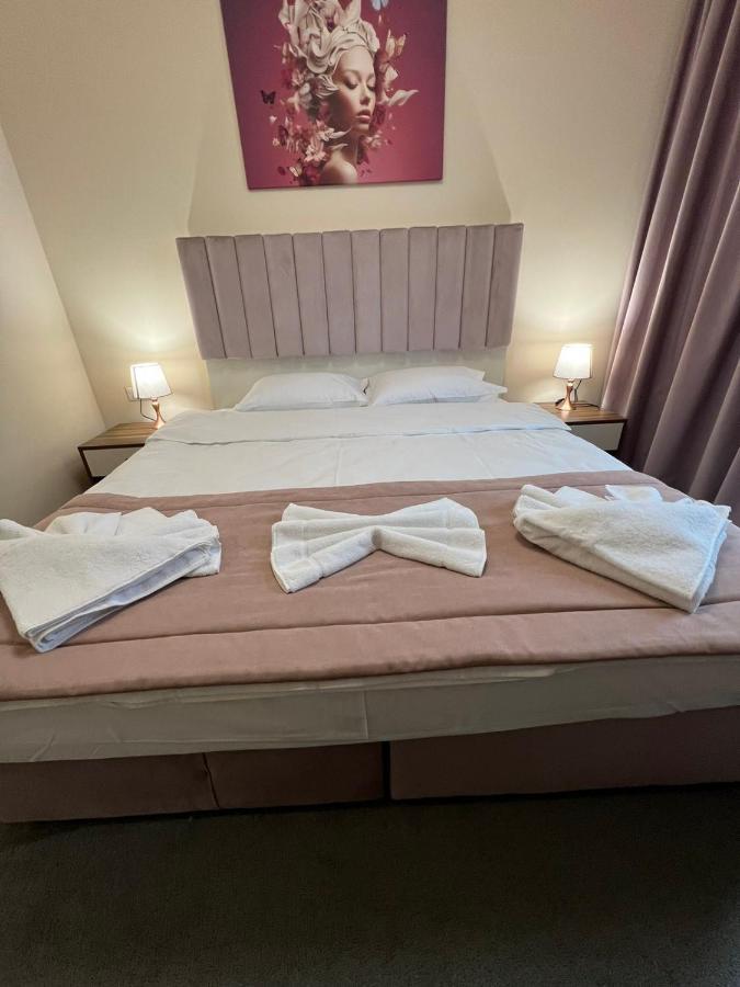Floral Boutique Hotel Pleven Extérieur photo