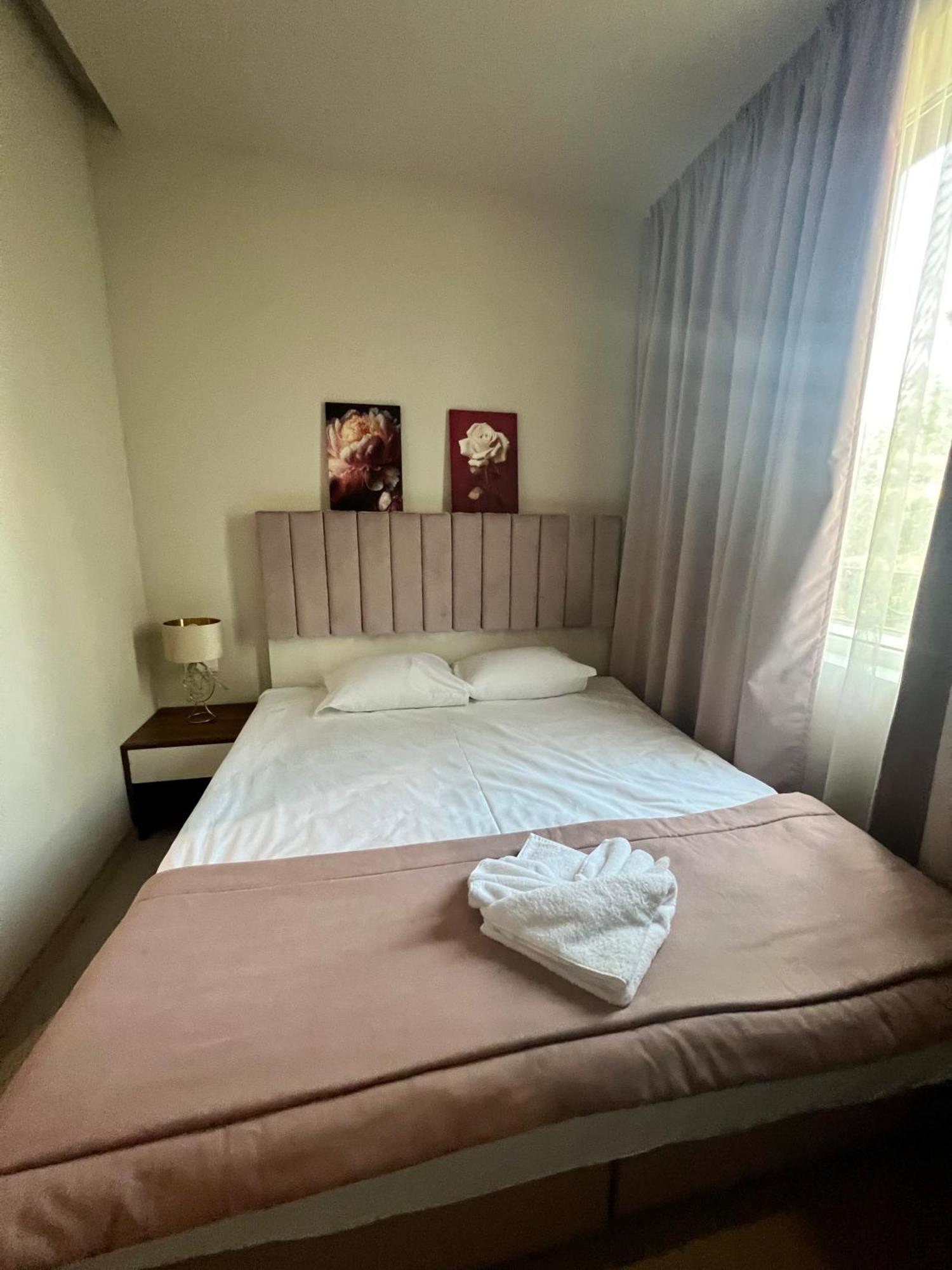 Floral Boutique Hotel Pleven Extérieur photo